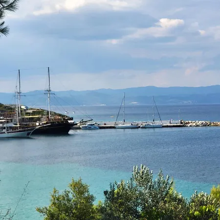 Ifestos Yachting Traveler - Halkidiki Båthotell Ormos Panagias