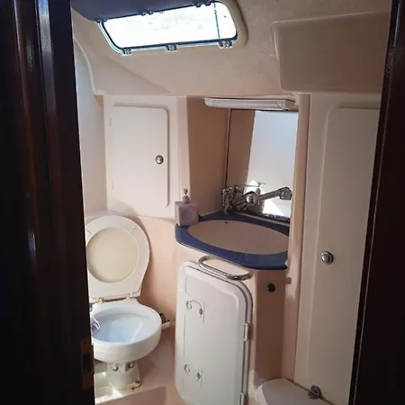 Botel Ifestos Yachting Traveler - Halkidiki *